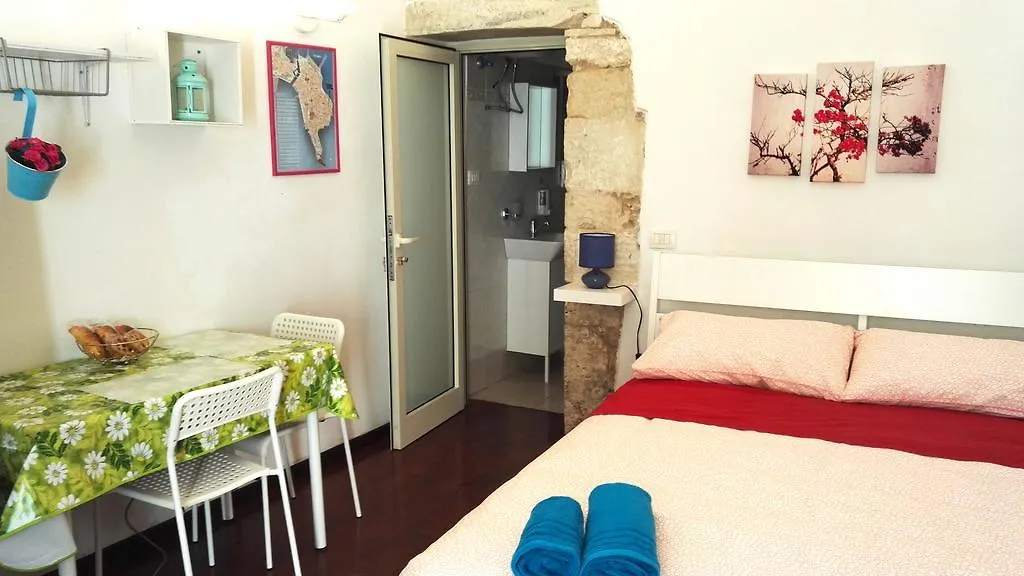 סירקוזה Jasmine Studio By The Sea 0*,  איטליה